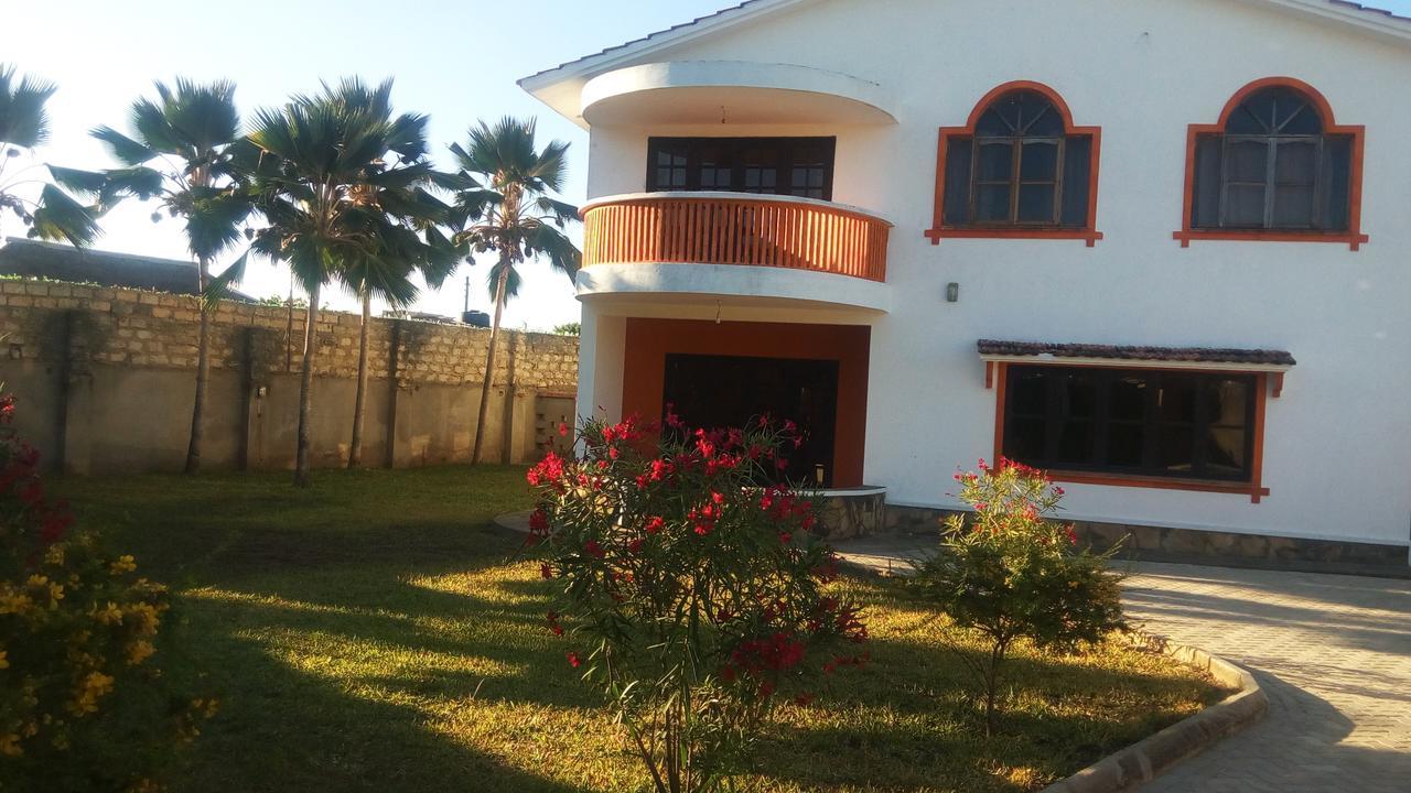 Comfort Villa Mombasa Exterior photo